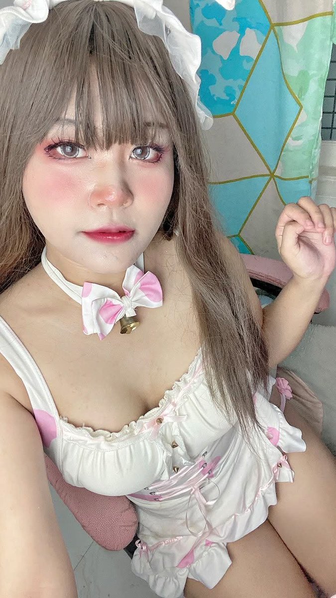 urcutt1eevee's tweet photo. excuse me sirr https://t.co/bn4yoT1cH8