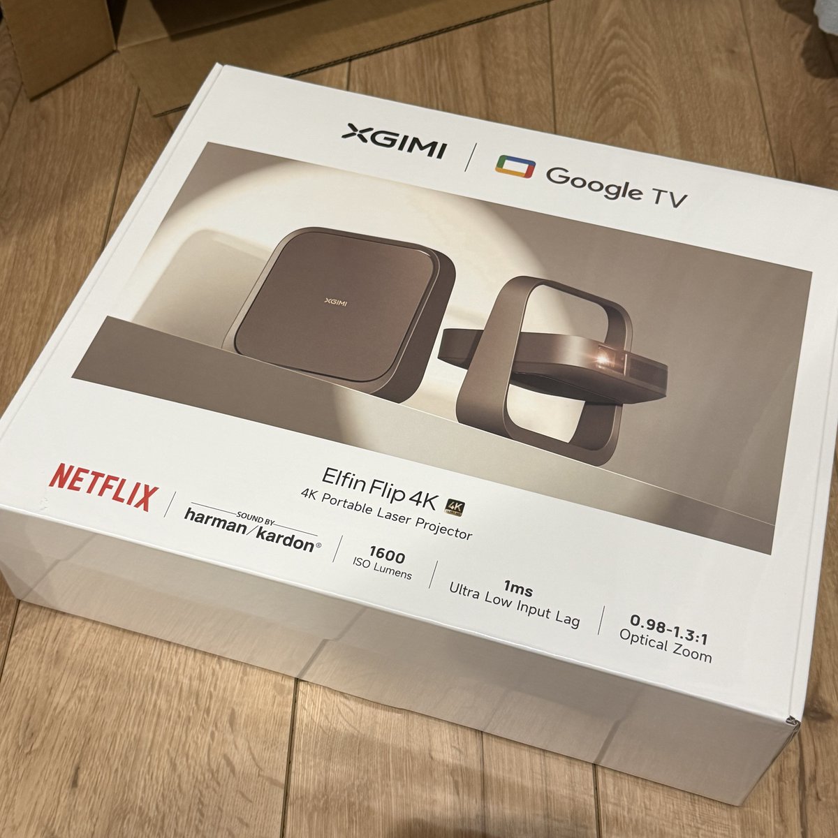 Cow_xcom's tweet photo. Elfin Flip 4K届いた！
完璧です
パソコンとの連携も◎

#XGIMI開封チャレンジ 
#ElfinFlip4K
https://t.co/GWzZvA2A2D https://t.co/i7yoLpjdjB