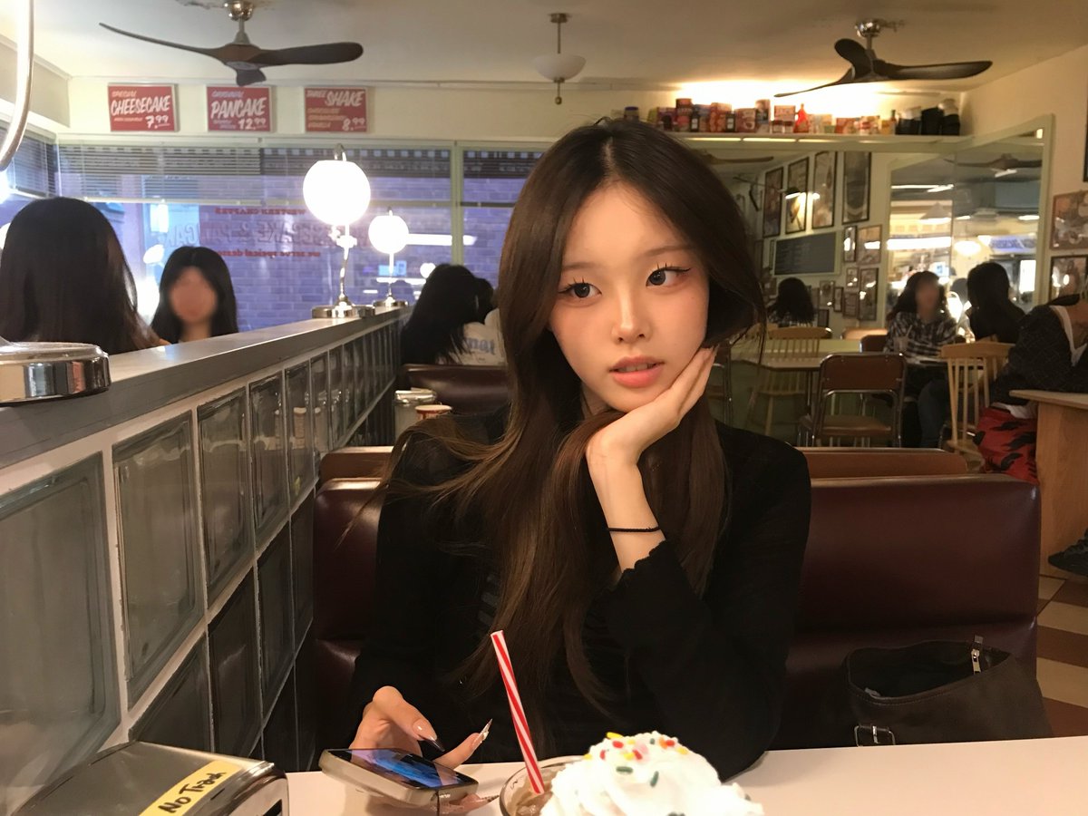 4yunaor's tweet photo. 김유나 과사 모음 타래 

#Keyveatz #키비츠 #KimYuna #김유나 https://t.co/t1mHrr6TqU