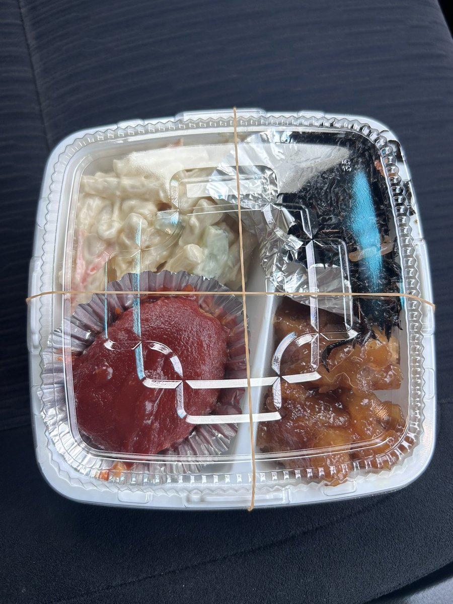 ttM59877's tweet photo. めーし　めーし https://t.co/1R4Ch1xONC