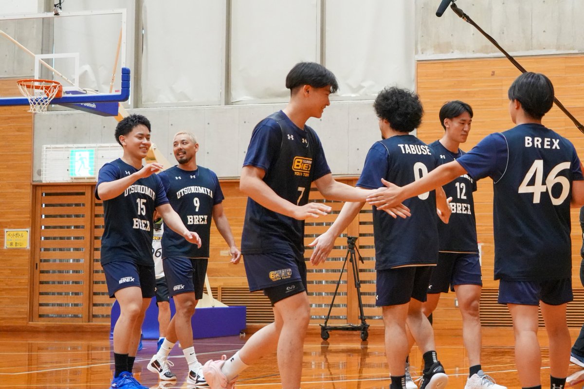 utsunomiyabrex's tweet photo. バスケ対決スタート！
一点突破、果たして結果は⋯？

https://t.co/0tIOVNiDrP
#BREX https://t.co/Ozt6kHNQ97