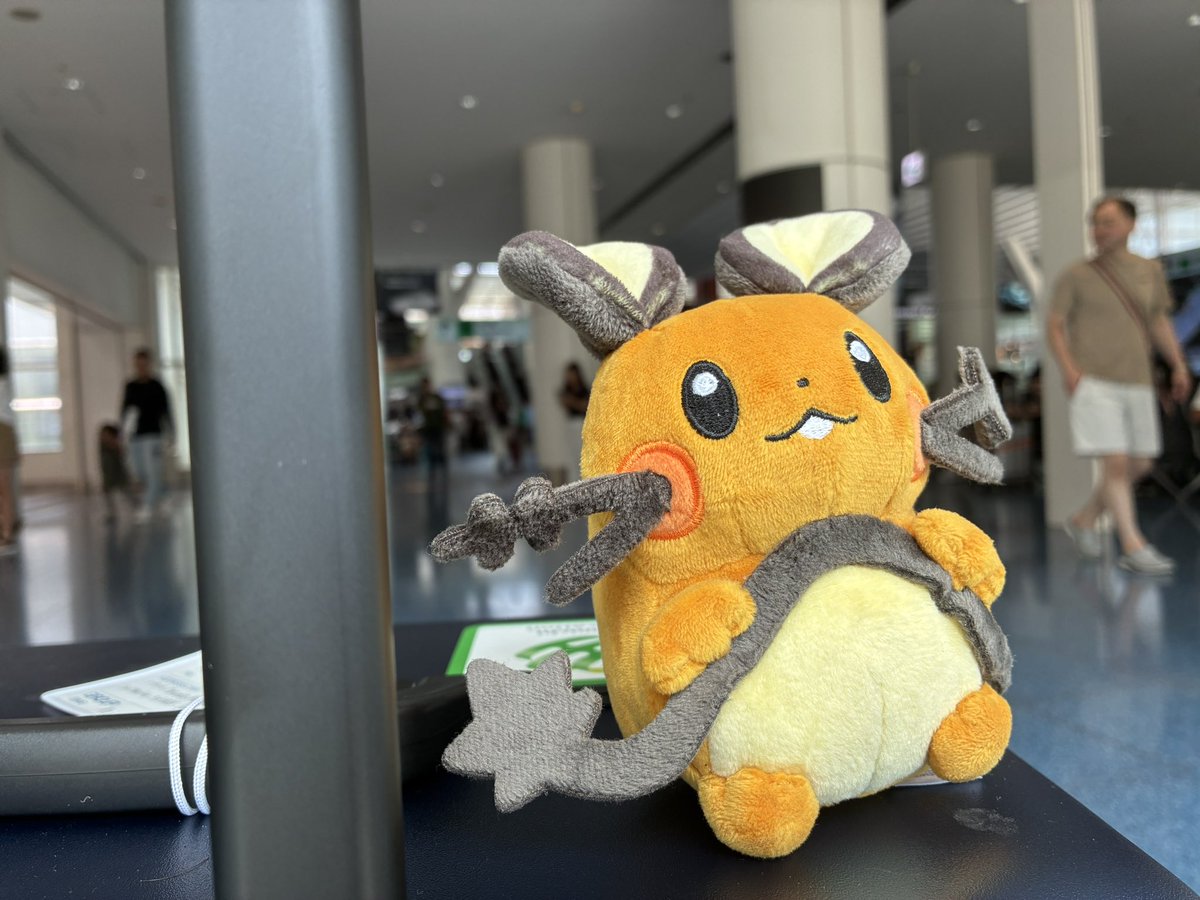 Dedenne_chu's tweet photo. デデンネ、羽田空港だよ https://t.co/MKlHZ4Ye4k