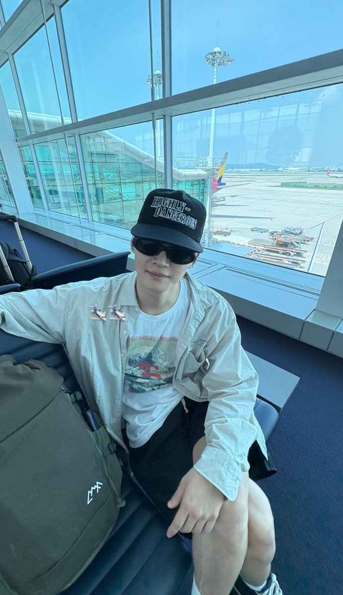 mydef_mysoul's tweet photo. 다녀올게...

Safe Flight✈️
@defjaybkr #JAYB #제이비
#2026tape_roots_Taipei https://t.co/GFuUYdN738