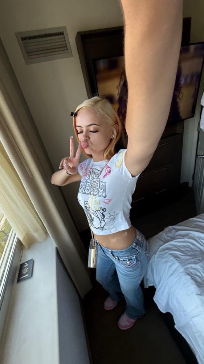 Sienna_800's tweet photo. Ayone up?😉

#teenagee #momson #xlii #Az #bop
#Latina #bigass #AZ #PHX #mesa #prescott
#Scottsdale https://t.co/htQLE9FQ0f