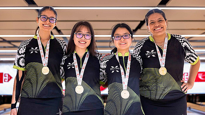 ConDonSocial's tweet photo. 🎳🥇👏🏼Vibrante Nacional de Bowling
Entre quienes lograron la medalla de oro están Adrián Tokashiki, Ana Paz Gonzales, Paris Gonzales y Yum Ishikawa del Programa de Apoyo del Deporte
🗞️Leer 👉🏼https://t.co/RcUjuEzvgG
📸Fotos IPD https://t.co/mBZ0xtFJKJ