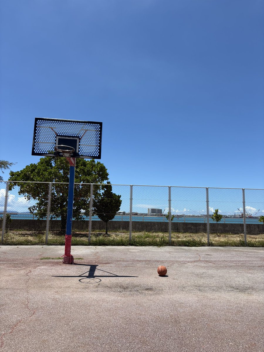 SnoopCatt13's tweet photo. ふたたび、
南の島のホームコート🌴

一番、落ち着く場所かもしれません、、 https://t.co/eZwSnMhPoE