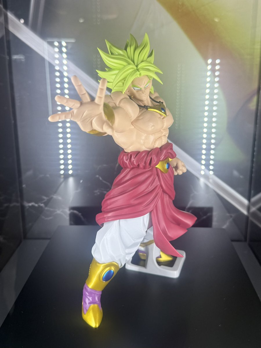 maimaitdr's tweet photo. ブロリーサイズがやばいwww
これ従来のGrandistaの箱に絶対収まらないやつです https://t.co/f3Rw5xVlpQ