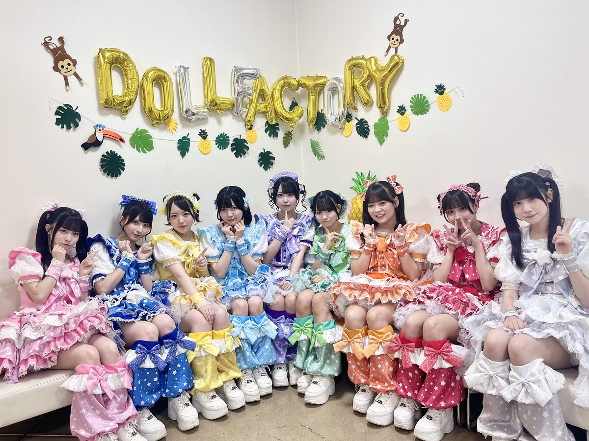 TIP_TIF_staff's tweet photo. #TIF2026 2日目
この後 14:00〜
DOLL FACTORYでは... iON!がパフォーマンス
登場前の姿をパシャリ📸

チケットはこちら
https://t.co/wErmNxA7Z0

TIF裏チャンネルにて配信チケット発売中!
https://t.co/kUvuSC4f3U

@iON_idol_ https://t.co/i2cr7w9roy