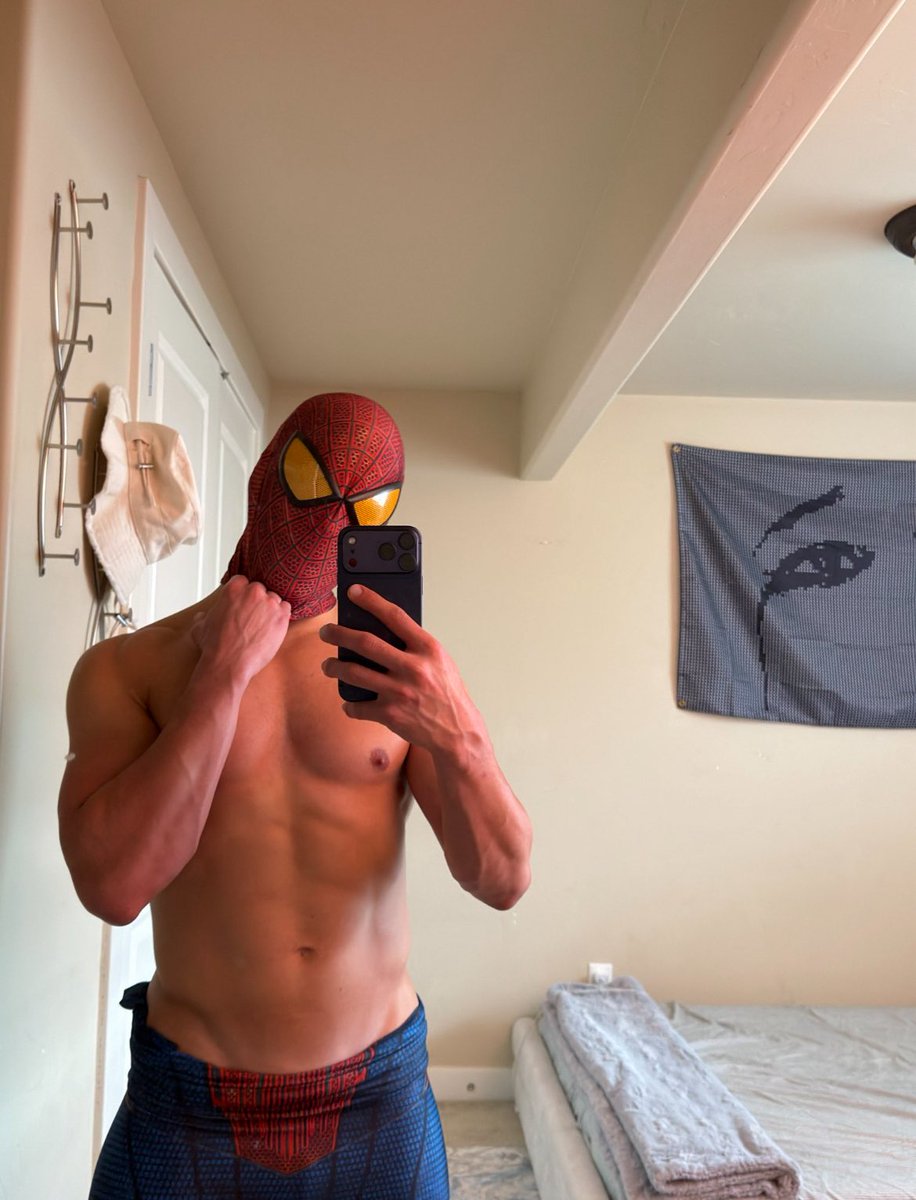H0M0SENSUAL's tweet photo. These are the pics 𝐏𝐞𝐭𝐞𝐫 𝐏𝐚𝐫𝐤𝐞𝐫 sends to
𝐉𝐨𝐡𝐧𝐧𝐲 𝐒𝐭𝐨𝐫𝐦 at 2 am https://t.co/tQrXOpZO9l