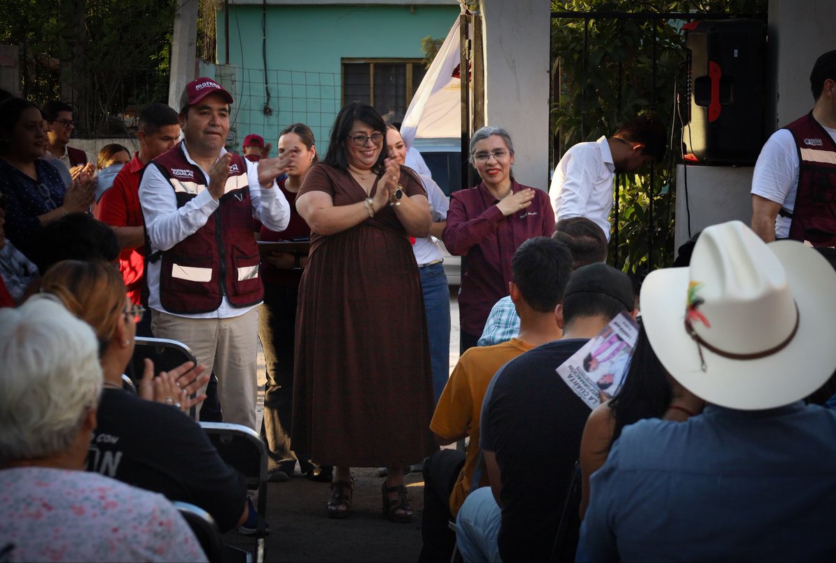 wzuloag's tweet photo. Seguimos caminando para escuchar y construir junto a la gente.

Este viernes estuvimos en Los Olivos, donde platicamos con las y los vecinos sobre los retos de la Cuarta Transformación y la importancia de mantenernos organizados para consolidar los avances y seguir construyendo un Sonora con bienestar para todas y todos.

Gracias a Sacnicté y a Sofía por la invitación a la colonia; a mi amigo, el senador Heriberto Aguilar, por compartir reflexiones sobre el proceso de elección de la coordinación de la transformación y las experiencias que han fortalecido este movimiento, así como por compartirnos la trayectoria y perfil del compañero Javier Lamarque; y a todo el equipo que hace posible estos encuentros desde el territorio.
