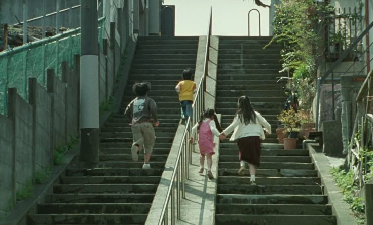 todayscinemaa_'s tweet photo. Nobody Knows (2004); dir. by Hirokazu Kore-eda https://t.co/Jl108g4mDb