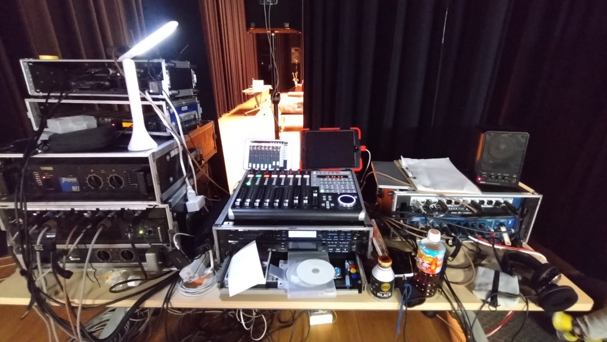Project_NoSSS's tweet photo. 本日の現場は、
〜ものまねショーの音響〜

#音響 
#イベント音響 https://t.co/RsOKu0hHAu