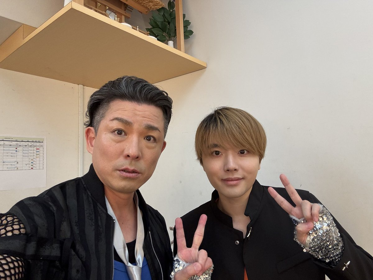 sexydayoon's tweet photo. 本日19:00よりだめおたちの夜予約スタートです！

８月１５日公演
ゲスト
#鷲尾昇
#三原大樹
https://t.co/1olbHqQyEH

８月１６日公演
ゲスト
#加藤良輔
#皆木一舞
https://t.co/OBZrno7RfE

沢山のご予約をお待ちしてます
https://t.co/SrMsZDRQi1
#だめおたちの夜 https://t.co/u2ltSDcvow