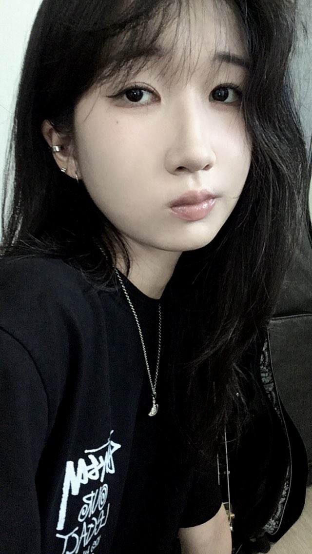 yangbanii's tweet photo. 장발 단발 https://t.co/HtnIwKUuln