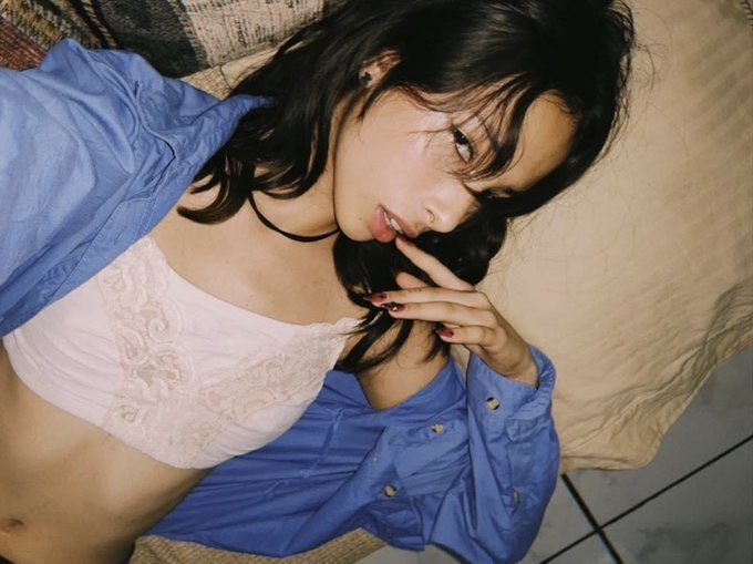 miirandaaap's tweet photo. Algún colageno? Dm 😈 https://t.co/88XvwqoSfP
