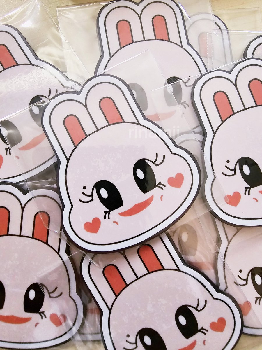 rinamii__'s tweet photo. 4WARD IN MANILA Freebies

I'll just randomly hand it over sa mga people na makasalubong ko and to my vip 101 section mates 😅

See y'all next week 😉 https://t.co/38DEdURWgn