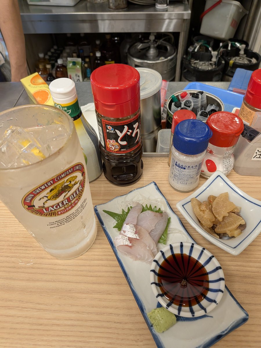 juventes35's tweet photo. 最近つらい事があったので昼からはしご酒しております🥲 https://t.co/LFy4ukMVBR