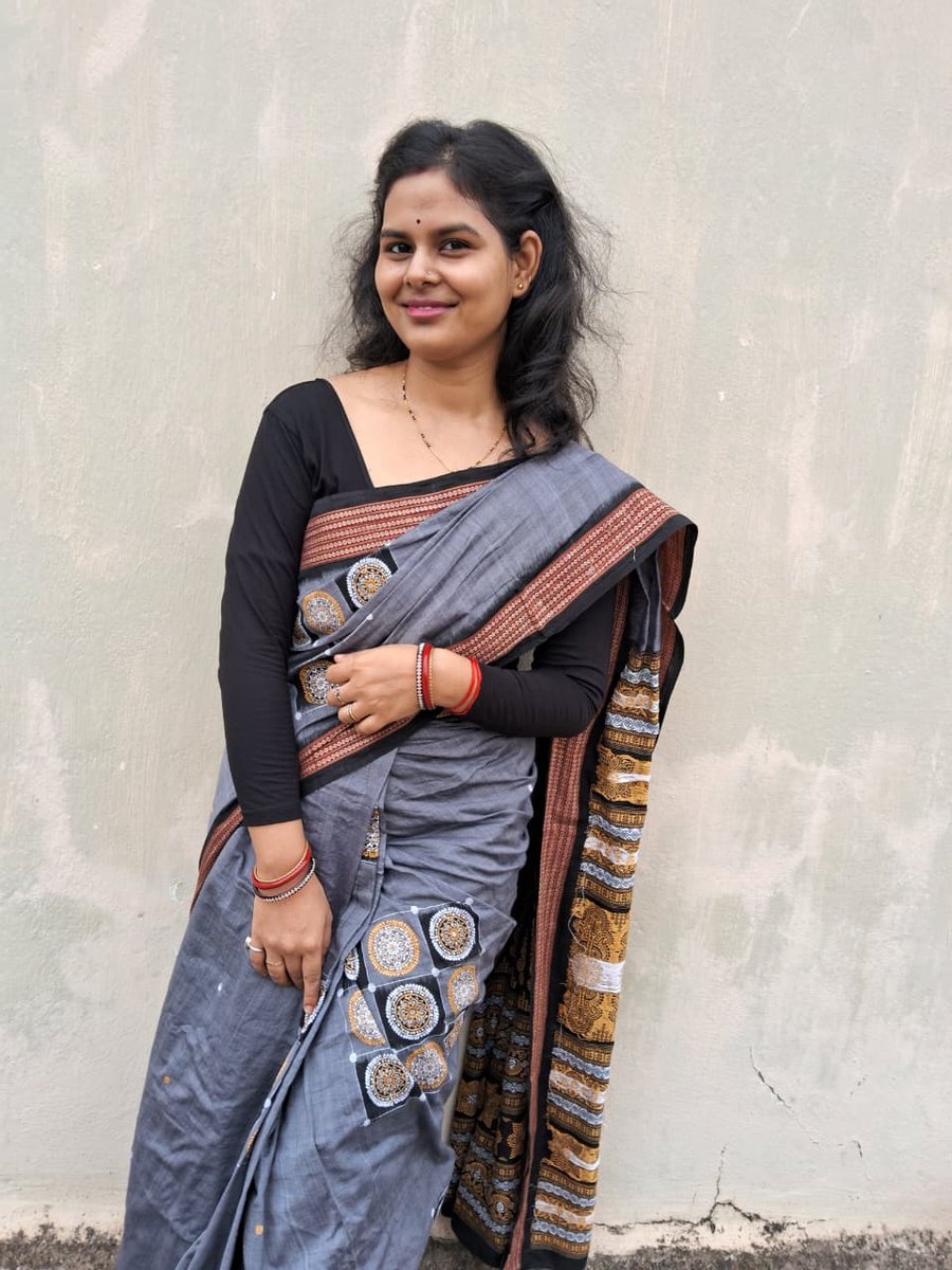 hellopratika's tweet photo. WTF is Jeans?
#handloomcollection #odishahandlooms #odiani #sareelover #tweettrend https://t.co/Uz5FAy7wWB