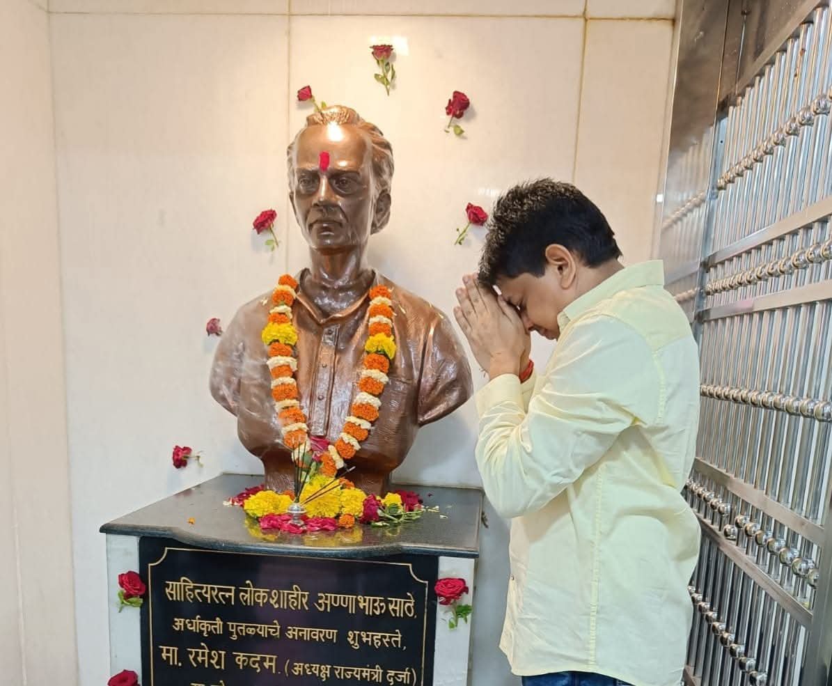 pschogale's tweet photo. अमर साहित्यरत्न, लोकशाहीर अण्णाभाऊ साठे यांच्या जयंतीनिमित्त विनम्र अभिवादन
@BJP4Mumbai @BJP4Maharashtra @AmeetSatam @ramkadam @manoj_kotak @KiritSomaiya @Annabhausathe1 https://t.co/bZkQemy2U0