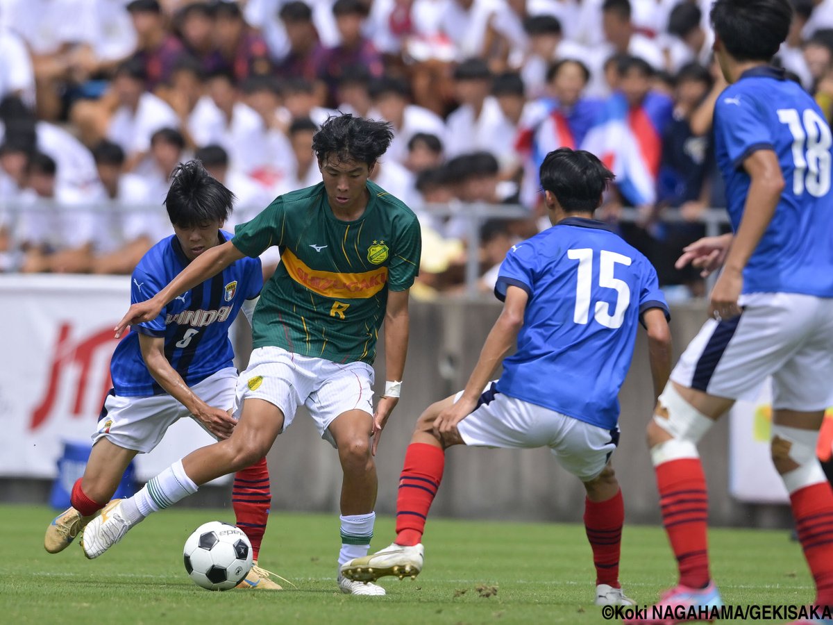 gekisaka's tweet photo. 後半35+6分に決勝弾!静岡学園が初、静岡県勢30年ぶりの日本一!

https://t.co/OdxGy9aI0N

#高校サッカー #インターハイ #高校総体 #ゲキサカ https://t.co/HAobD8IfbT