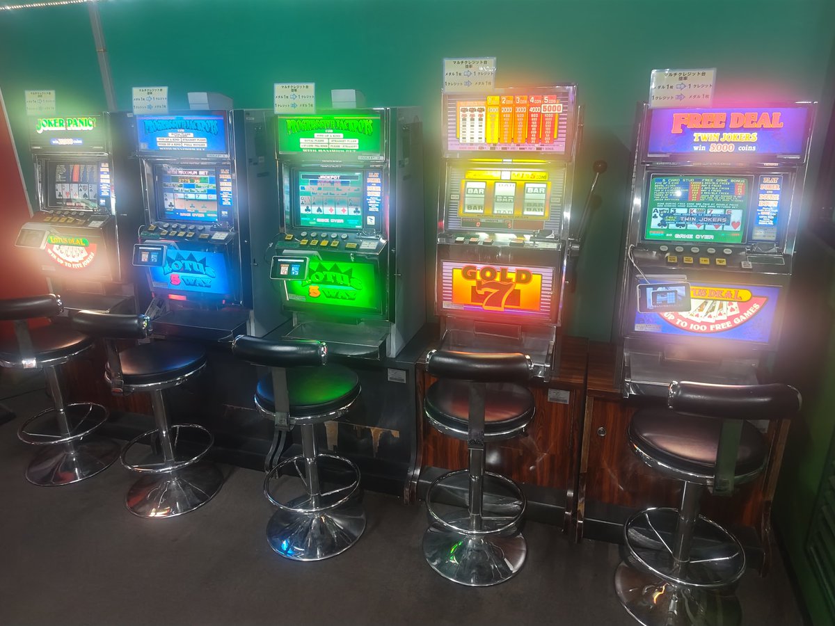 medal_nosuke's tweet photo. 初めて歌舞伎（1メダル5クレジット）で振���切りできました！
その他にもこのお店かなりいい感じの台が多かったです。

プッシャー等の大型メダルも充実してて楽しかったです！ https://t.co/XvoP6WwLdL