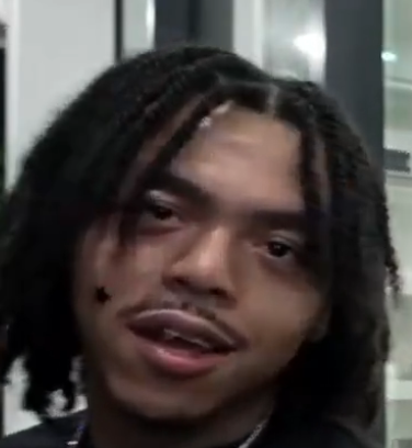 VAYYM3N's tweet photo. THEY NEED TO LOCK KOZZI AWAY... LIKE ASAP! https://t.co/xSSDlpEFl6