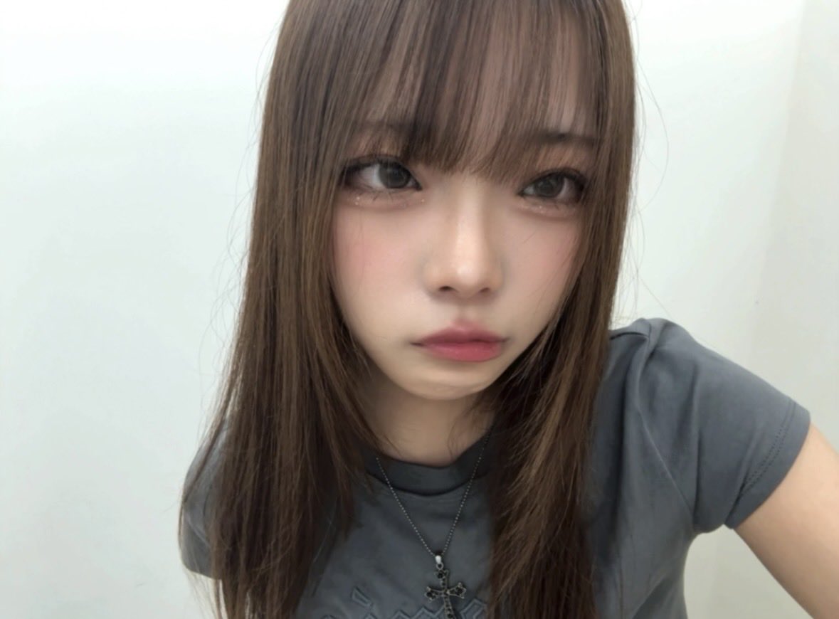 LANIIofficial's tweet photo. 髪色変えたのと
カラコンもいつもと変えた(>_<) https://t.co/rnf6ZPxbBQ