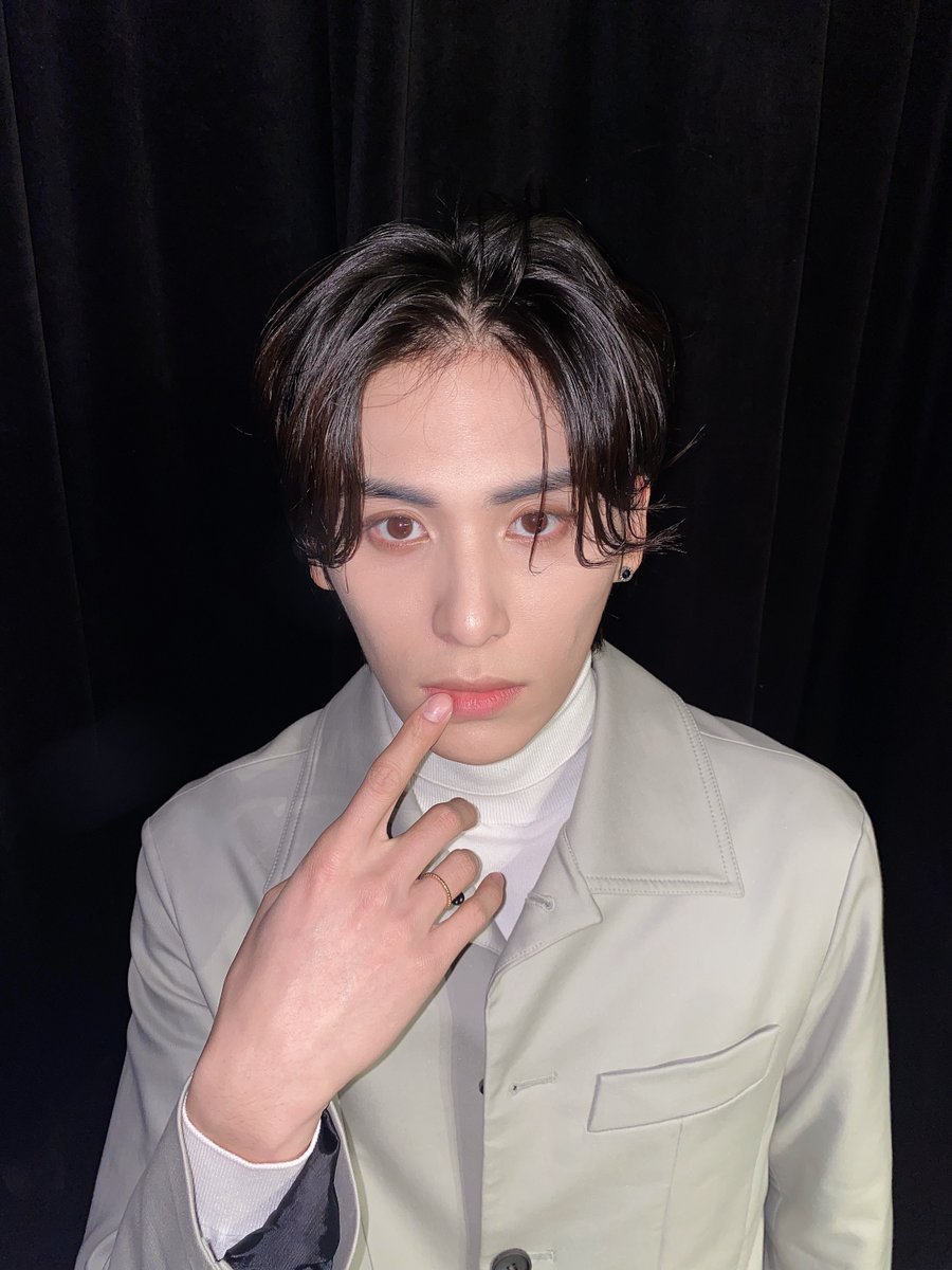 halu_day0303's tweet photo. 260801

항상태양이편💚.
D-397

#SF9 #에스에프나인 #유태양 #YOOTAEYANG https://t.co/ZkRs5kfL94