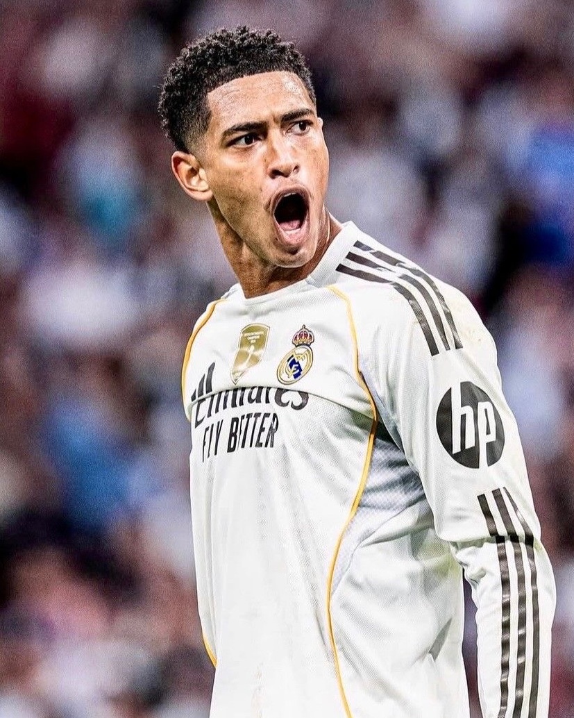 MadridXtra's tweet photo. 🚨 CONFIRMED: Jude Bellingham will play as the #10 in José Mourinho’s 4-2-3-1.

José Mourinho wants him to have FULL FREEDOM in his movement, including in attacking the box. @diarioas https://t.co/9yEcUaVbyJ
