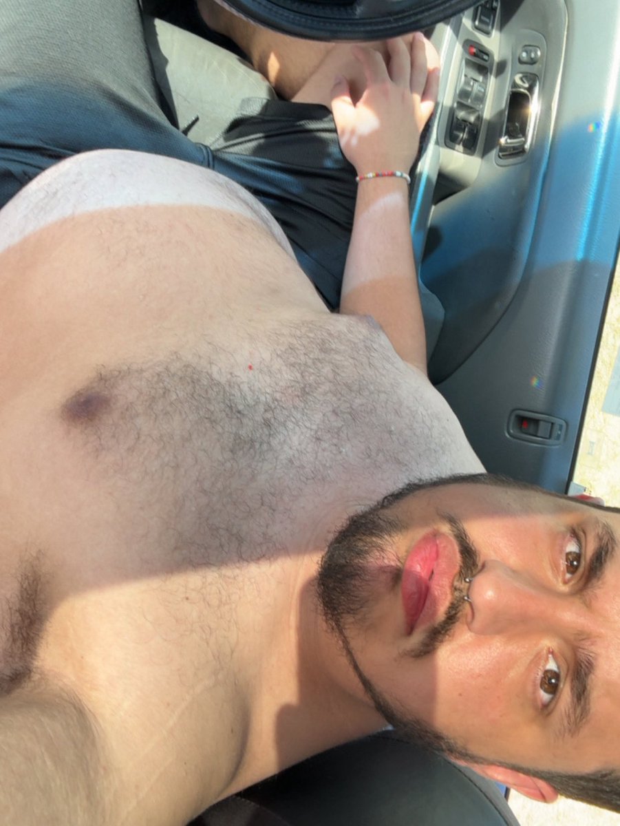 TimsaurusR's tweet photo. Last minute fat boy Friday #fbf https://t.co/iM4DDrfbmK
