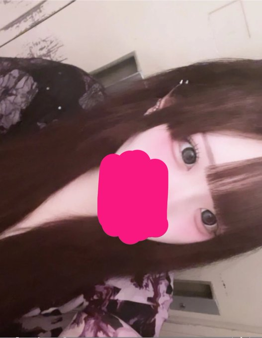 loves1990's tweet photo. 夏休みひますぎる😭名古屋市内でお願いできる人ほしいー 大学1年だよん #名古屋 https://t.co/mjzhm4VEuz