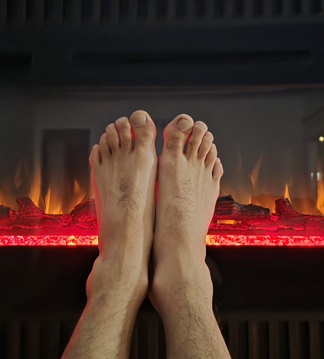 Litjay69's tweet photo. Movie night by the fire. You down? #feet #malefeet #footdom #footfetish #bigfeet #toes #hairyfeet #movienight https://t.co/JZwjKMA0Aj