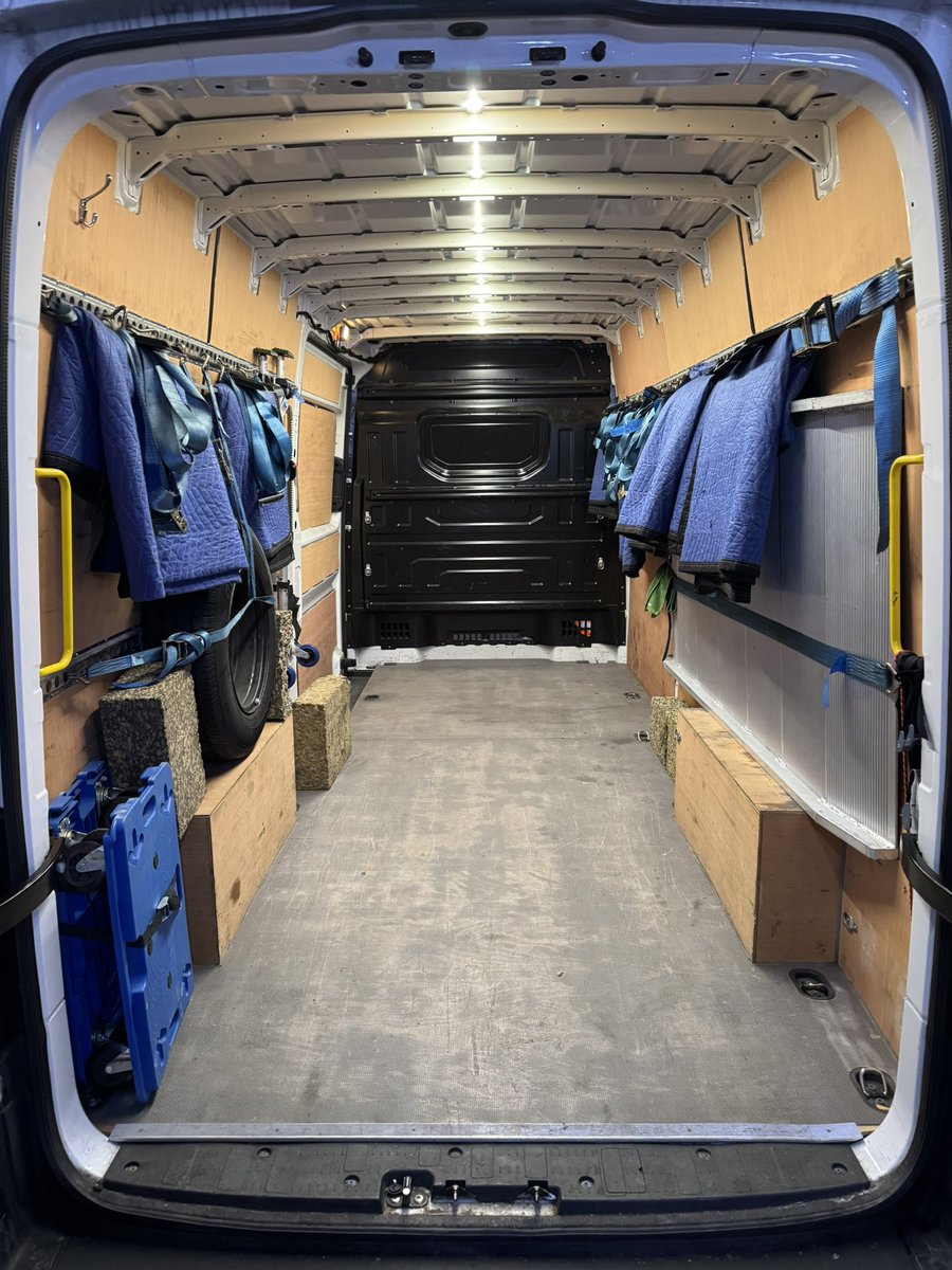 RMH_SameDay's tweet photo. I now have a co-load on Thursday 6th of 2.75m lengths from #Aylesbury to #Loughborough to go with 2 Euro Pallets from #Coventry to #Scunthorpe 👍
I’m now just looking for a Backload from the Scunthorpe region back towards the #Midlands the #SameDay or further south overnight 🚚 https://t.co/dDe7Cjc6bL