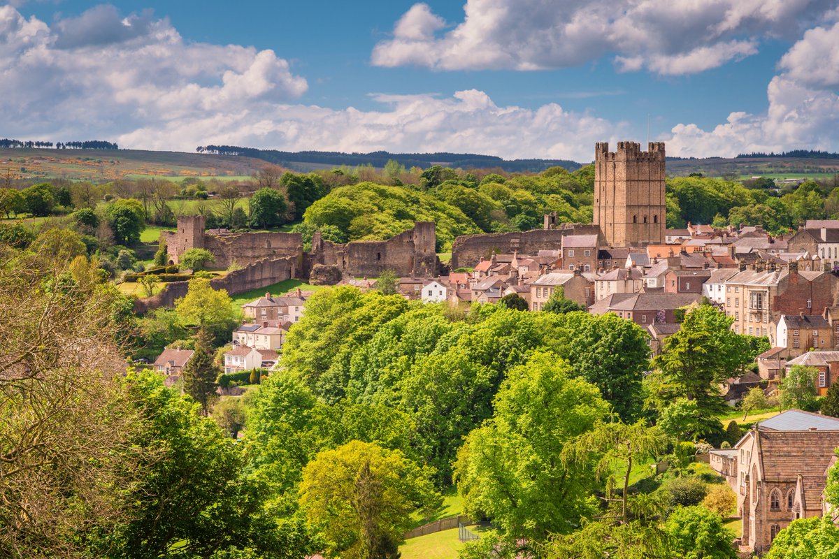 northyorksc's tweet photo. Happy Yorkshire Day!

A day to celebrate everything that makes Yorkshire special.

From the fantastic places, people, businesses, community spirit and rich history that make up Yorkshire, it's a day to celebrate heritage, identity and pride.

Have a great time, however you're spending the day.
