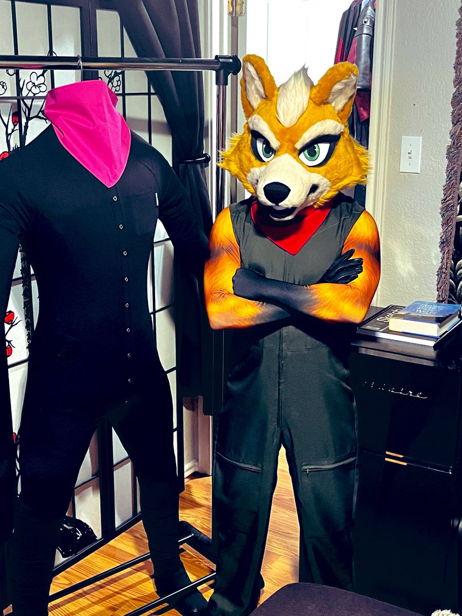 Frute_Brute's tweet photo. It’s happening guys, but I still have a lot of work to do on both of our cosplays. 
 Should be done in about 10 more years yea? Before the next remake of 64 releases https://t.co/vhdCZVmBOv