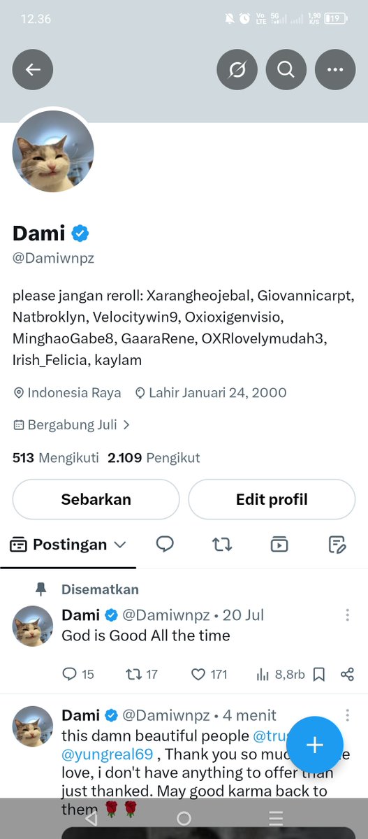 Damiwnpz's tweet photo. Gapernah punya ataupun berharap pengikut sebanyak ini, Kalian siapa? Dimana rumahnya?😭😭

Lagi istirahat makan siang ini, dan kaget 😭😭

Ga sabar tunggu jam 3 buat pulang dan guling2 di kasur 😮😮 https://t.co/QcA351DRKx