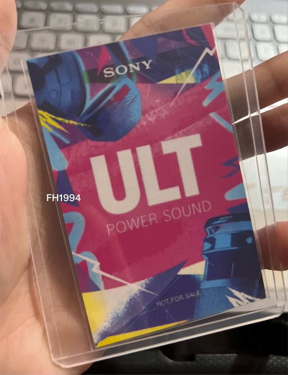 Fhizon1994's tweet photo. Uyyyyy speaking of MAYBE may poging papel din sila? Kasi I got one from Sony ULT at one of Maki's events. 🫣✨

Wag kayong ano ha??? Sabi ko MAYBE 🤣

​#SB19joinsSonyULT #ULTPowerSound #ForTheMusic #ULTSquad #SB19 https://t.co/qvAgJsYfBB