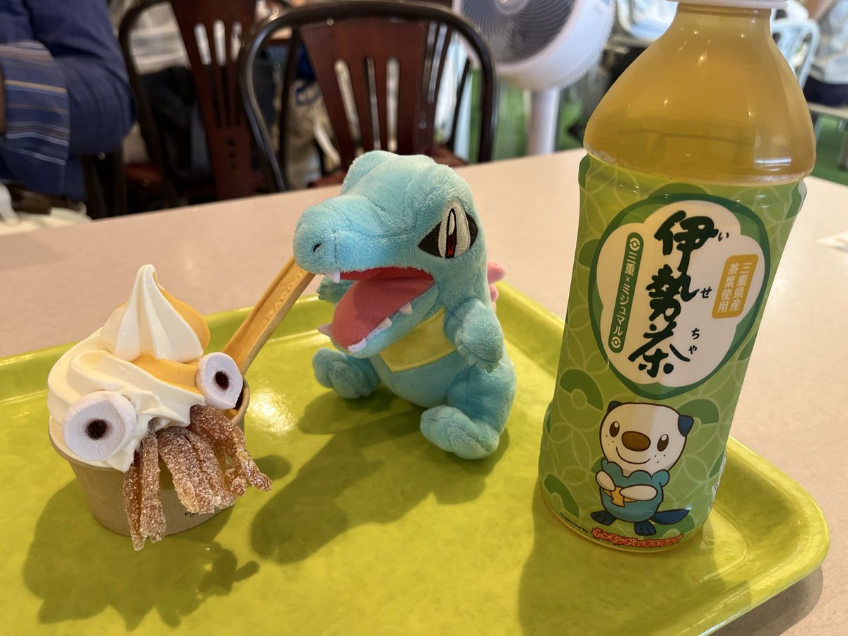 yagiakito's tweet photo. ミジュマルいたねワニちゃん
ワニちゃん、そっちはゲテモノのアンモナイトらしいよ https://t.co/ah9G1LsK6K