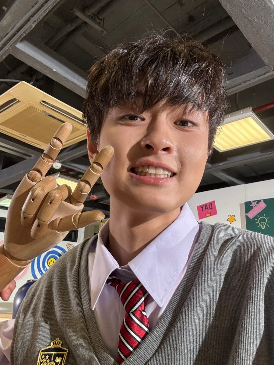 uarmysarinha's tweet photo. Por que são tão bonitos ?
Estou apaixonadaaaaaaa!!!!!!🦷😍🩵🌊
#DMDSportsDay2026 #TheeWave #tthi_eks #waveeetnp https://t.co/NygWjr7Tkm