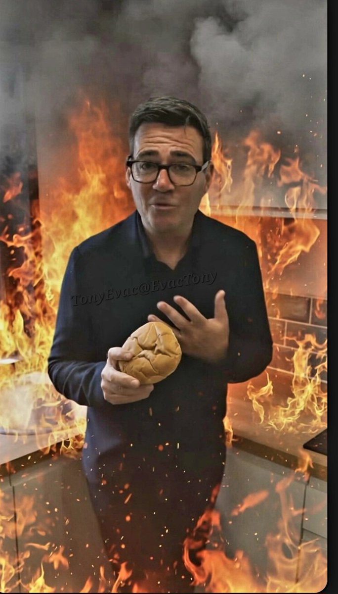 EvacTony's tweet photo. Alright our kid! fancy a quick chat about baps? Nowt else happening............

I'm dead normal me..... 👍🏻 

#AndyBurnham Fake Prime Minister. https://t.co/ha2AmrsfNC