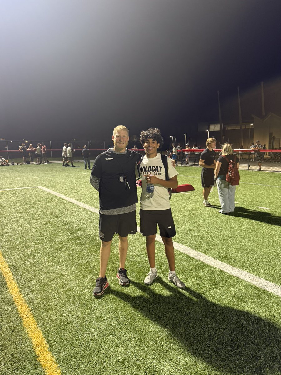 antonio2009_'s tweet photo. Such a GREAT opportunity to compete at CWoo today man big thank you to @coachmurphhhh for the invitation and even got some AMAZING work right after with @youngstaZae Thank you to the staff for hosting me @Coach_Power @StinnToWin @CoachMullinCWU 
@NNeely04 https://t.co/DhaDjRTuBq