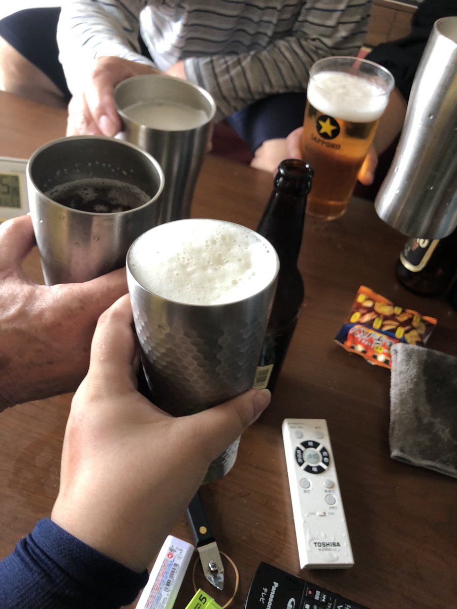 Tqso_'s tweet photo. 花火大会に備えて乾杯🍻 https://t.co/LOVAfkK7Xu