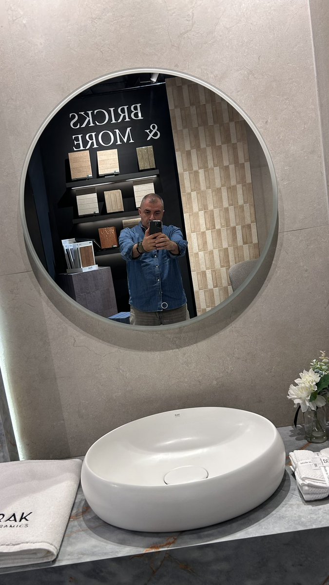 feras_of's tweet photo. #calcatta
#travertino
#bookmatch
#droubi
#statuario
#saharanoir
#cremamarfil
#embrador
#cararamarble
#stone
#arabescato
#bronzearmani
#makaremalnokhbah
#graymarble
#blackmarquina
#pinkmarble
#portoromarble
#ariostea
#marazzi
#FerasDroubi
#baytALebaa
#رؤية_السعودية_2030 https://t.co/tsMe7qreFs