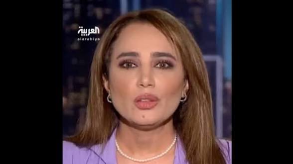 Moathhamze's tweet photo. الانتصار الذي تسوق له بعض القنوات العربية؛ كالعربية السعودية يصطدم ببيانات وتصريحات مختلفة في داخل الكيان المهزوم؛

💥العقيد احتياط رون كوهين:
حماس تقول أمرين، ويجدر بنا أن نصغي إلى ما تقوله، وهذا أحد دروس السابع من أكتوبر، الذي كان يفترض أن يكون درسا استخلص منذ سنوات طويلة.
أولا، يقولون: الانسحاب أولا، وبعد ذلك سنتحرك وننزع السلاح أو نفككه.
وثانيا، هم لا يتحدثون إطلاقا عن نزع السلاح وتفكيكه، بل يتحدثون عن تخزينه تحت رقابة مصرية أو غيرها، وهذا التخزين سيكون مؤقتا بالطبع.
لذلك، آمل أن يكون ذلك المسؤول الكبير في الجيش الإسرائيلي الذي تحدث مع يوسي مدركا أنه لا ينبغي لنا أن نسمح بحدوث ذلك، لأن هذه خدعة كاملة، وبعد أن يخزنوا السلاح، سيبقى بالطبع المزيد منه، وستظل وسائل قتالية كثيرة جدا موزعة في أماكن مختلفة.
وفور أن ننهي الانسحاب، سيعودون إلى سابق عهدهم من دون أي مشكلة، لقد تعاملوا مع تهديدات أكثر أهمية عندما كانت السلطة وفتح تسيطران بصورة فعلية على القطاع، وكان بحوزتهما الكثير من الأسلحة، وكانتا مسؤولتين عن جميع الوزارات الحكومية.
أما الآن، فالتكنوقراط هم حماس، والسلاح سيبقى بيد حماس، وهناك خطر كبير جدا من أن نقع في هذا الفخ.

💥القناة 13 العبرية:  
يقدّر مسؤولون إسرائيليون كبار مساء اليوم أنه إذا أصرّت الولايات المتحدة على انسحاب الجيش الإسرائيلي من قطاع غزة قبل نزع حماس سلاحها، "فقد نكون على مسار تصادم مباشر مع واشنطن". ويزعمون أن "إسرائيل لن تتراجع قيد أنملة قبل أن تنزع حماس سلاحها"، ويقولون إن رئيس الوزراء بنيامين نتنياهو "على أعتاب الانتخابات ولن يوافق على أي انسحاب دون نزع سلاح القطاع" ..