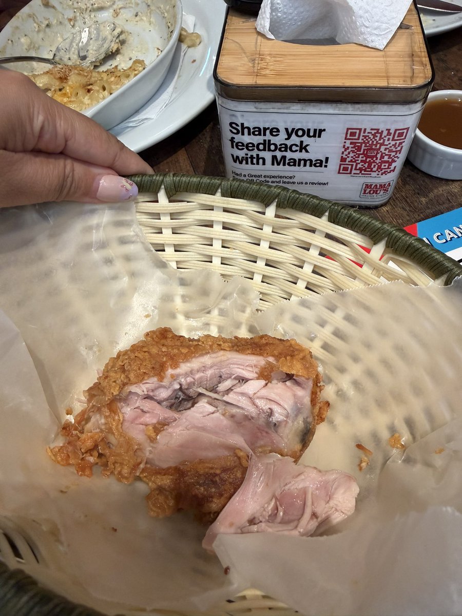 padmeanne's tweet photo. @mama_lous  Dine at mama lou’s   sm sto tomas branch . But so disappointed. :( chicken is still raw. Return it to the kitchen pero pag balik may dugo pa din. Sayang kasi is the go to food of my 3 yr old. https://t.co/wPBoACAFda