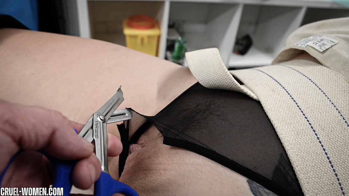 Cuckoldress_A's tweet photo. She's in trouble again.

https://t.co/34GZMmKz1p with @SadieStarxxx

#sraitjacket #medicalrestraints #bondage #collared #fetish #bdsm #fetishfilm #fetishfilming https://t.co/aSnis2HmxL