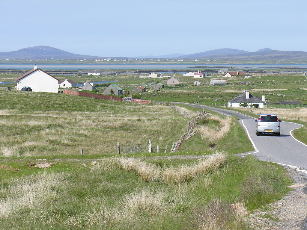 UndisScot's tweet photo. The view north towards North Uist over the island of Benbecula in the Western Isles. Once accessible only by tidal fords from North Uist and South Uist, Benbecula is now connected to its neighbouring islands by causeways. More pics and info: https://t.co/ewJRf3t2v2 https://t.co/TiORaTCczQ