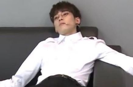 kkuruiyeol's tweet photo. Ang fantasy ko today ay mapanood ang exo at seventeen na maglaro ng mafia game together. Imagine nyo lang, detective hoshi's ass tweaking tas si baekhyun telling them he's the mafia "k!ll me I'm the mafia" tas si mingyu at junmyeon nagwawala kasi napapagbintangan sila LIKE 😭😭😭 pero ano siguro problemahin ko muna pano mabubuo ang hukinang inang ot9 bago sila maging ot22 🫪