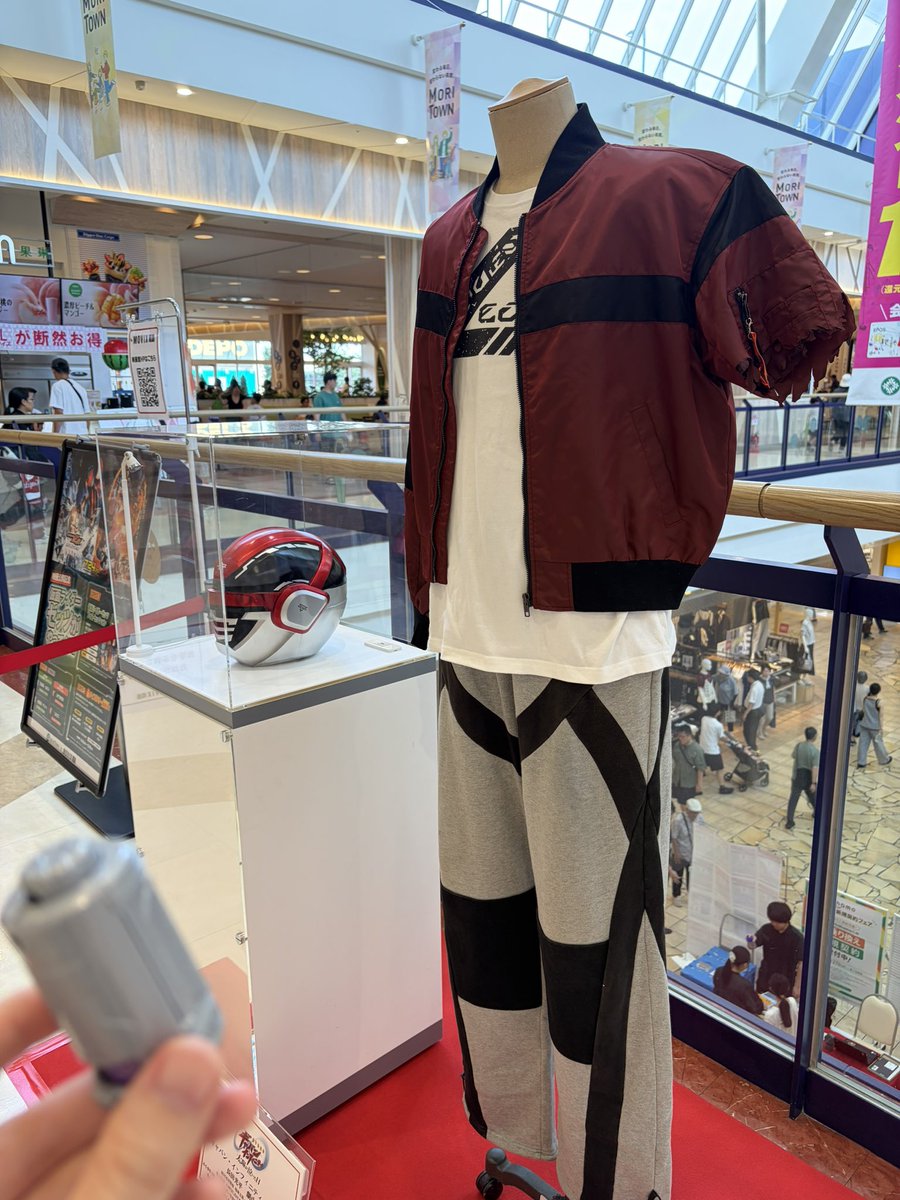 nicoladdy_t's tweet photo. キーグ、衣装展示だよ https://t.co/0CFN8SREOa