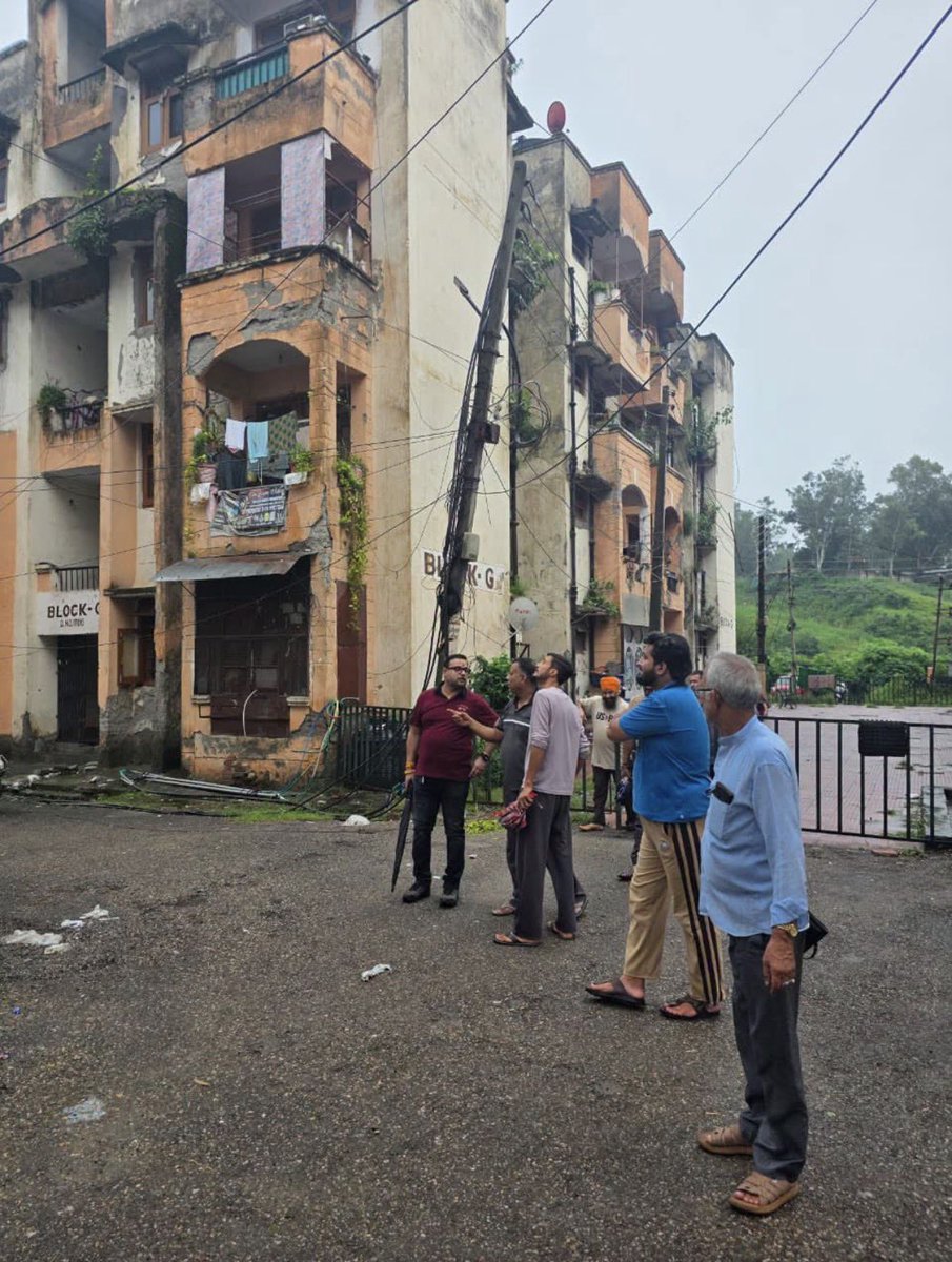 AdityaVgupta's tweet photo. Monsoon has exposed another leak, this time, it’s not an exam paper but it’s the roofs over displaced Kashmiri Pandit families at the Nagrota TRT Camp in Jammu.
Perhaps the @OfficeOfLGJandK and the @Divcomjammu are waiting for the ceilings to collapse before announcing another “commitment” to the community.
Do Kashmiri Pandits deserve only speeches or will they ever get roofs that don’t leak?